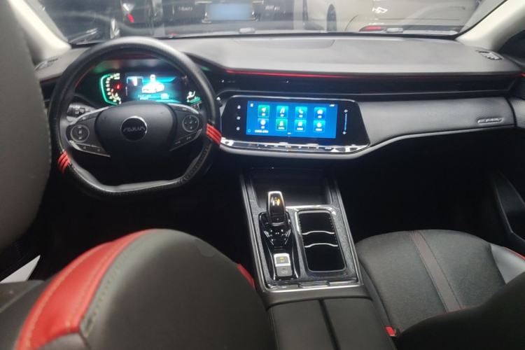Used Dongfeng Aeolus Yixuan MAX 2023 1.5T Super-Powered Dad Edition Center Console