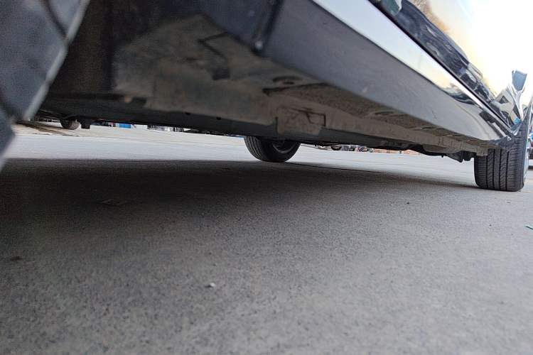 Used Dongfeng Aeolus Yixuan MAX 2023 1.5T Super-Powered Dad Edition Chassis Front Left