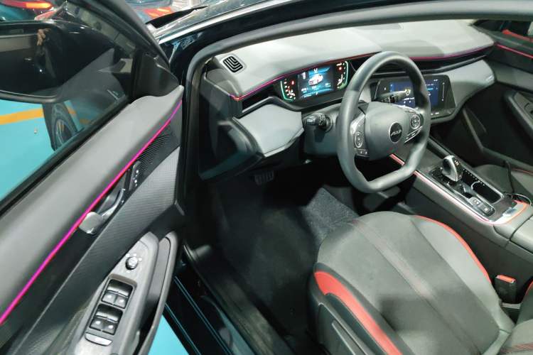 Used Dongfeng Aeolus Yixuan MAX 2023 1.5T Super-Powered Dad Edition Driver Seat