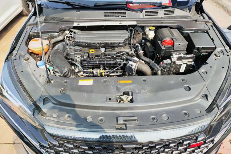 Used Dongfeng Aeolus Yixuan MAX 2023 1.5T Super-Powered Dad Edition Engine Bay