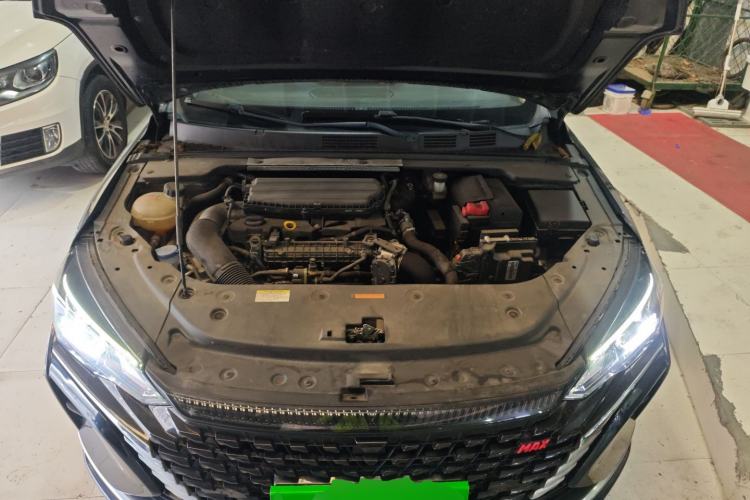 Used Dongfeng Aeolus Yixuan MAX 2023 1.5T Ultra-Stylish Trendsetting Dad Edition Engine Bay