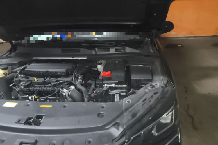Used Dongfeng Aeolus Yixuan MAX 2023 1.5T Ultra-Stylish Trendsetting Dad Edition Engine Bay Left