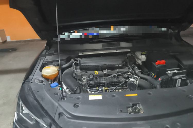 Used Dongfeng Aeolus Yixuan MAX 2023 1.5T Ultra-Stylish Trendsetting Dad Edition Engine Bay Right