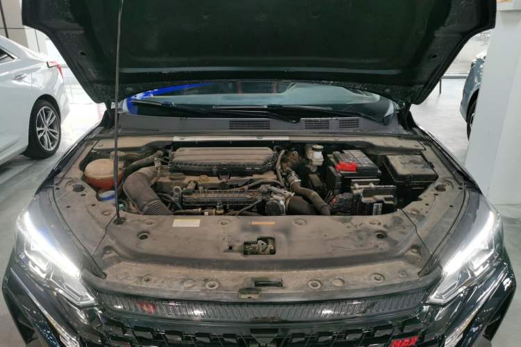 Used Dongfeng Aeolus Yixuan MAX 2023 1.5T Super-Powered Dad Edition Engine Bay