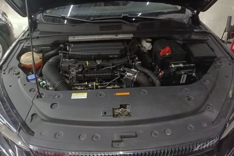Used Dongfeng Aeolus Yixuan MAX 2023 1.5T Ultra-Stylish Trendsetting Dad Edition Engine Bay