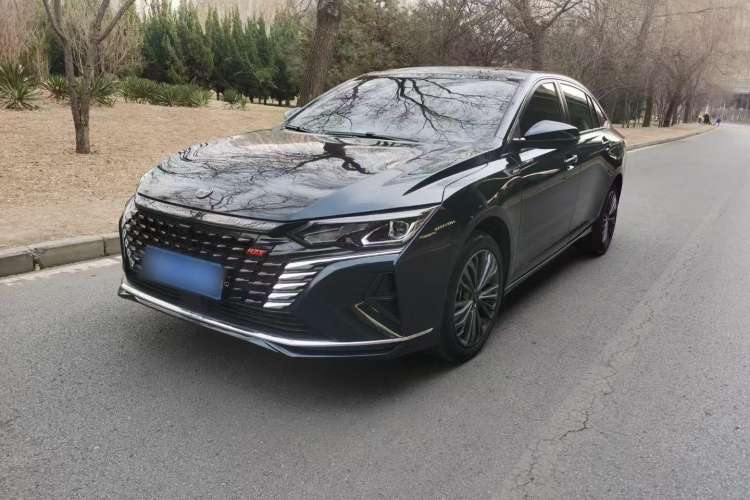 Used Dongfeng Aeolus Yixuan MAX 2023 1.5T Super-Powered Dad Edition Exterior 4