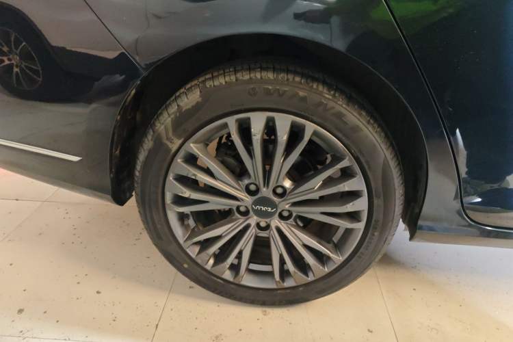 Used Dongfeng Aeolus Yixuan MAX 2023 1.5T Ultra-Stylish Trendsetting Dad Edition Exterior 5