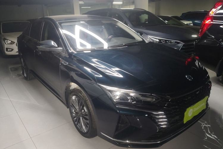 Used Dongfeng Aeolus Yixuan MAX 2023 1.5T Super-Powered Dad Edition Front Right 45 Deg