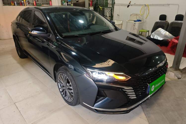 Used Dongfeng Aeolus Yixuan MAX 2023 1.5T Ultra-Stylish Trendsetting Dad Edition Front Right 45 Deg