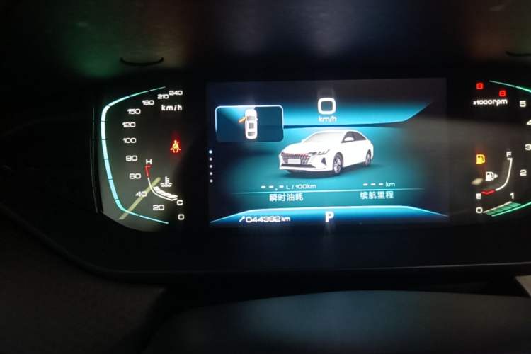 Used Dongfeng Aeolus Yixuan MAX 2023 1.5T Ultra-Stylish Trendsetting Dad Edition Instrument Cluster