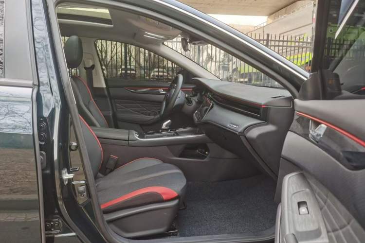 Used Dongfeng Aeolus Yixuan MAX 2023 1.5T Super-Powered Dad Edition Interior 5