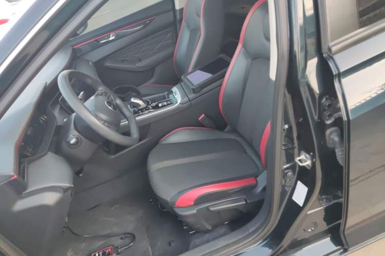 Used Dongfeng Aeolus Yixuan MAX 2023 1.5T Super-Powered Dad Edition Left Front Seat