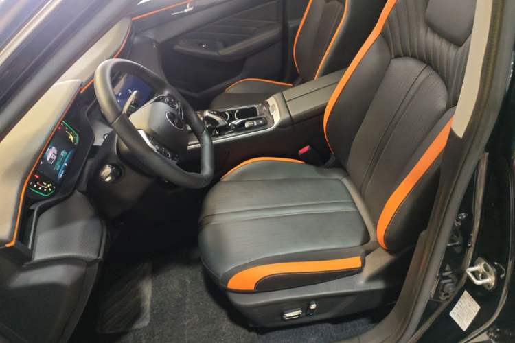 Used Dongfeng Aeolus Yixuan MAX 2023 1.5T Ultra-Stylish Trendsetting Dad Edition Left Front Seat