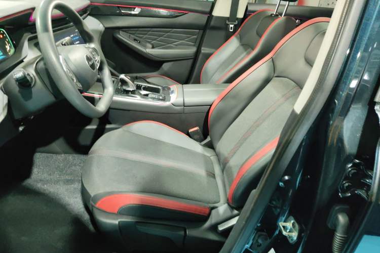 Used Dongfeng Aeolus Yixuan MAX 2023 1.5T Super-Powered Dad Edition Left Front Seat