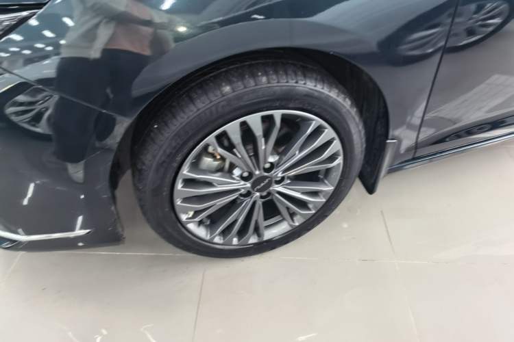 Used Dongfeng Aeolus Yixuan MAX 2023 1.5T Super-Powered Dad Edition Left Front Wheel Hub