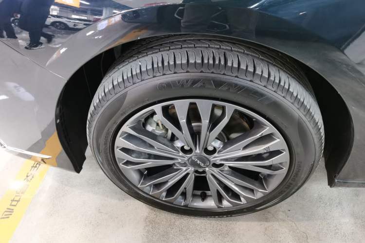 Used Dongfeng Aeolus Yixuan MAX 2023 1.5T Super-Powered Dad Edition Left Front Wheel Hub