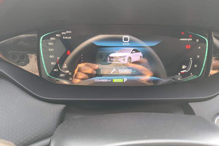 Used Dongfeng Aeolus Yixuan MAX 2023 1.5T Super-Powered Dad Edition Odometer Close Up