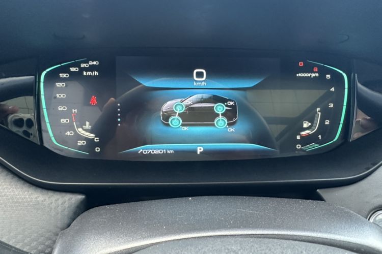 Used Dongfeng Aeolus Yixuan MAX 2023 1.5T Super-Powered Dad Edition Odometer Close Up