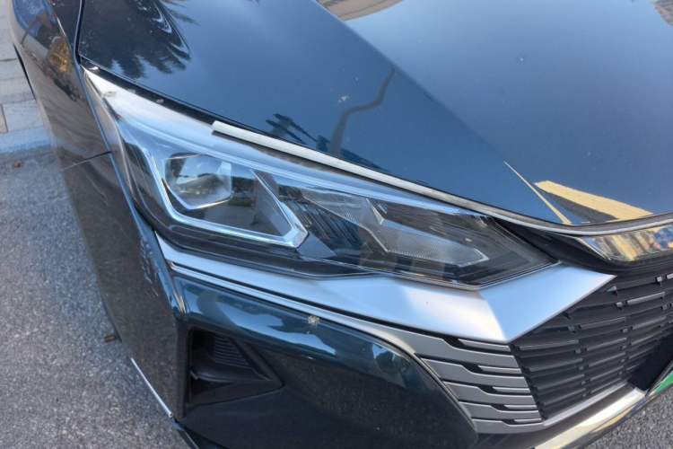 Used Dongfeng Aeolus Yixuan MAX 2023 1.5T Xingchi Edition Right Front Headlight