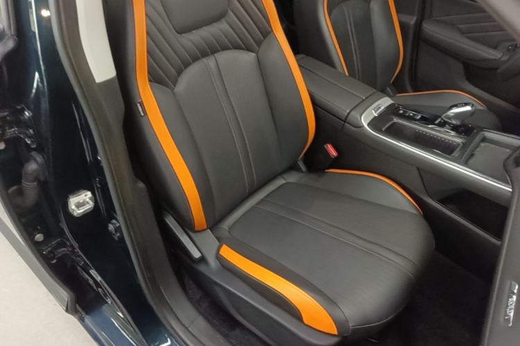 Used Dongfeng Aeolus Yixuan MAX 2023 1.5T Ultra-Stylish Trendsetting Dad Edition Right Front Seat
