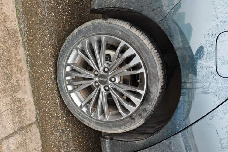 Used Dongfeng Aeolus Yixuan MAX 2023 1.5T Super-Powered Dad Edition Right Rear Wheel Hub