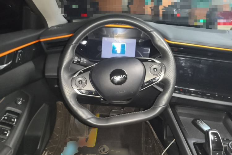Used Dongfeng Aeolus Yixuan MAX 2023 1.5T Ultra-Stylish Trendsetting Dad Edition Steering Wheel