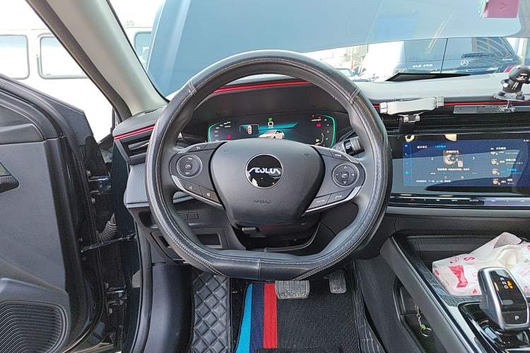 Used Dongfeng Aeolus Yixuan MAX 2023 1.5T Super-Powered Dad Edition Steering Wheel