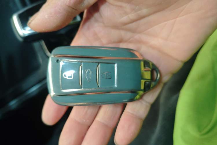 Used Dongfeng Aeolus Yixuan MAX 2023 1.5T Ultra-Stylish Trendsetting Dad Edition Vehicle Key