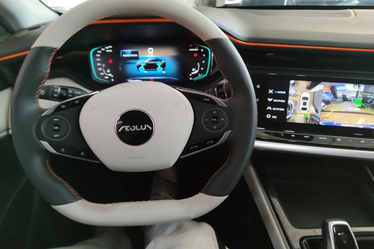 Used Dongfeng Aeolus Yixuan MAX 2023 1.5T Super Cool Trendy Dad Edition Center Console