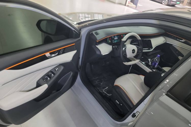 Used Dongfeng Aeolus Yixuan MAX 2023 1.5T Super Cool Trendy Dad Edition Driver Seat