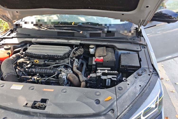 Used Dongfeng Aeolus Yixuan MAX 2023 1.5T Super Cool Trendy Dad Edition Engine Bay Left