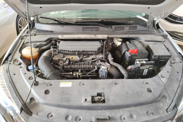 Used Dongfeng Aeolus Yixuan MAX 2023 1.5T Super Cool Trendy Dad Edition Engine Bay