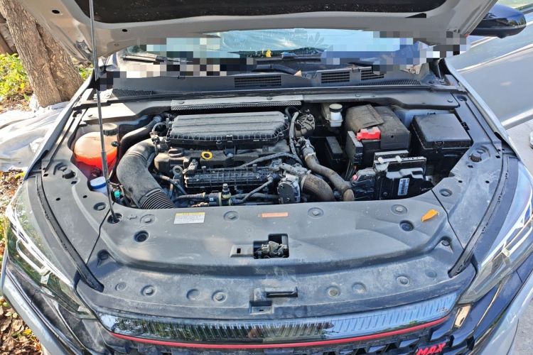 Used Dongfeng Aeolus Yixuan MAX 2023 1.5T Super Cool Trendy Dad Edition Engine Bay