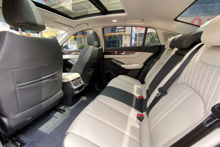 Used Dongfeng Aeolus Yixuan MAX 2023 1.5T Super Cool Trendy Dad Edition Interior 3