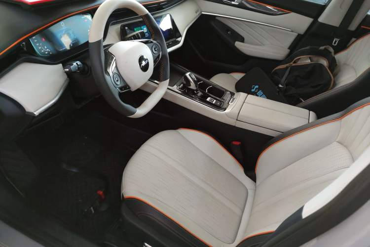 Used Dongfeng Aeolus Yixuan MAX 2023 1.5T Super Cool Trendy Dad Edition Left Front Seat