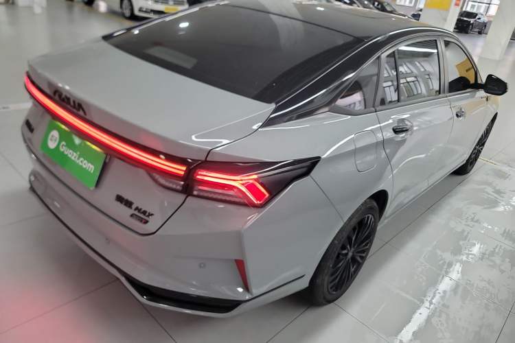 Used Dongfeng Aeolus Yixuan MAX 2023 1.5T Super Cool Trendy Dad Edition Rear Right 45 Deg