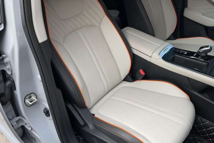 Used Dongfeng Aeolus Yixuan MAX 2023 1.5T Super Cool Trendy Dad Edition Right Front Seat