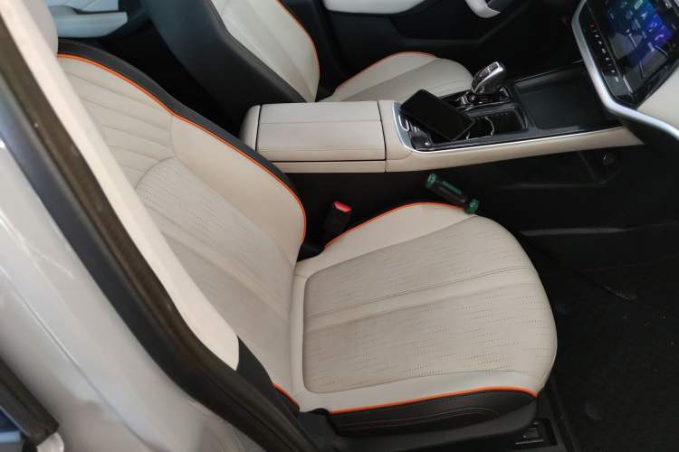 Used Dongfeng Aeolus Yixuan MAX 2023 1.5T Super Cool Trendy Dad Edition Right Front Seat
