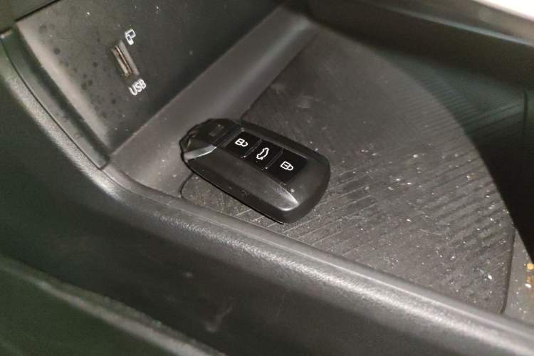 Used Dongfeng Aeolus Yixuan MAX 2023 1.5T Super Cool Trendy Dad Edition Vehicle Key