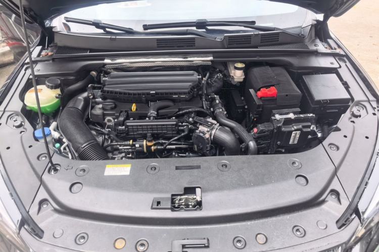 Used Dongfeng Aeolus Yixuan MAX 2023 1.5T Super-Powered Dad Edition Engine Bay
