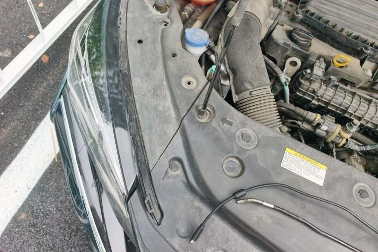 Used Dongfeng Aeolus Yixuan MAX 2023 1.5T Super-Powered Dad Edition Engine Bay Right
