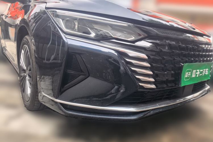 Used Dongfeng Aeolus Yixuan MAX 2023 1.5T Super-Powered Dad Edition Front Right 45 Deg