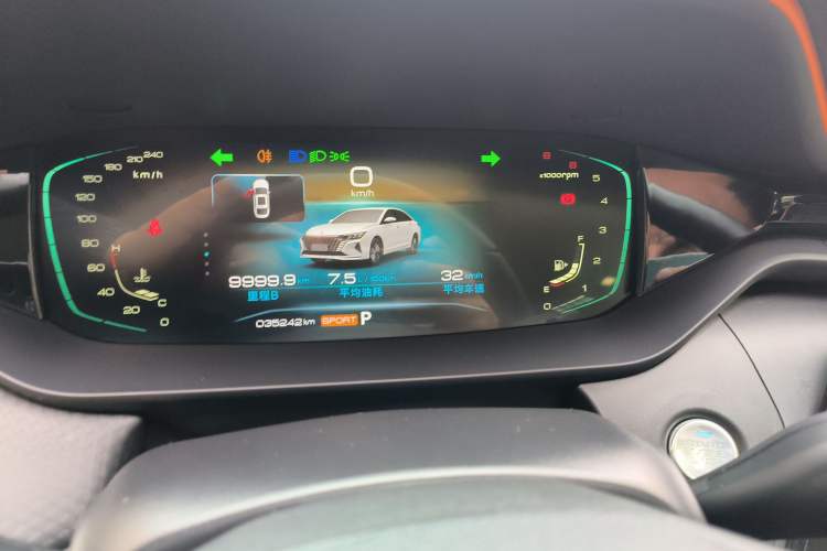 Used Dongfeng Aeolus Yixuan MAX 2023 1.5T Ultra-Stylish Trendsetting Dad Edition Instrument Cluster