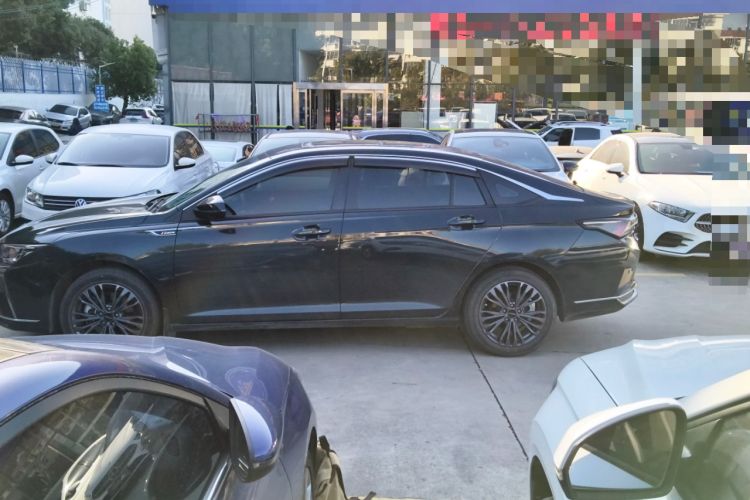 Used Dongfeng Aeolus Yixuan MAX 2023 1.5T Ultra-Stylish Trendsetting Dad Edition Left Side