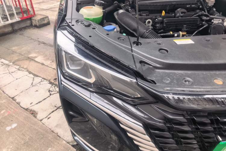 Used Dongfeng Aeolus Yixuan MAX 2023 1.5T Super-Powered Dad Edition Right Front Headlight