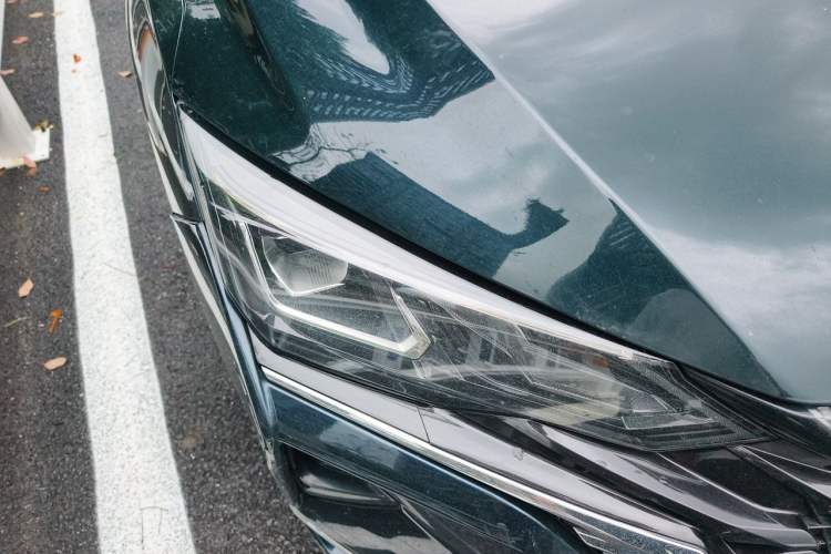Used Dongfeng Aeolus Yixuan MAX 2023 1.5T Super-Powered Dad Edition Right Front Headlight