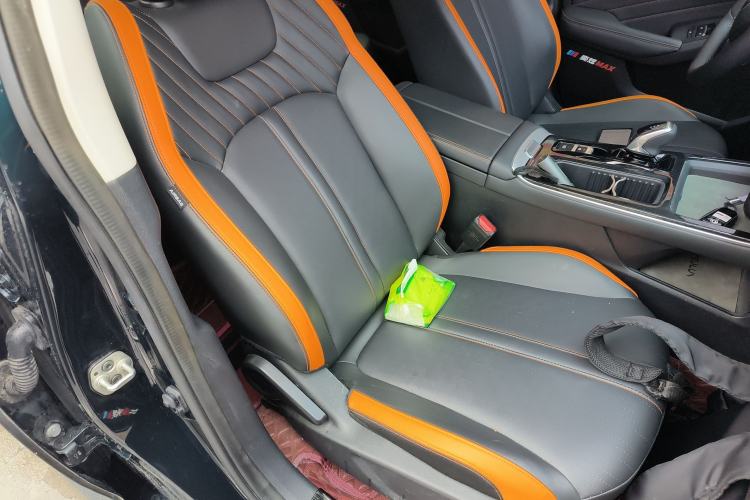 Used Dongfeng Aeolus Yixuan MAX 2023 1.5T Ultra-Stylish Trendsetting Dad Edition Right Front Seat