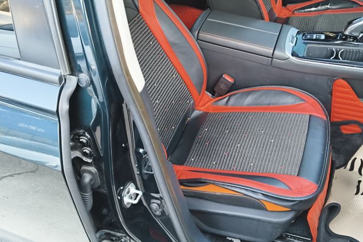 Used Dongfeng Aeolus Yixuan MAX 2023 1.5T Ultra-Stylish Trendsetting Dad Edition Right Front Seat