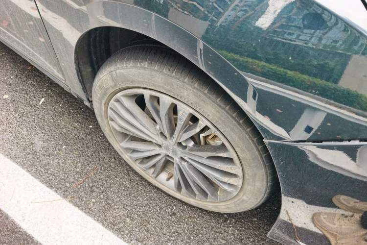 Used Dongfeng Aeolus Yixuan MAX 2023 1.5T Super-Powered Dad Edition Right Front Wheel Hub