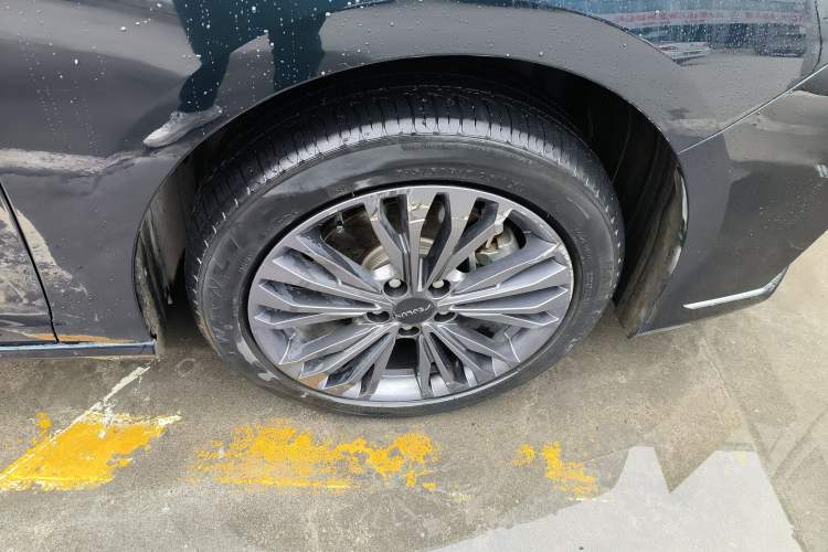 Used Dongfeng Aeolus Yixuan MAX 2023 1.5T Ultra-Stylish Trendsetting Dad Edition Right Rear Wheel Hub